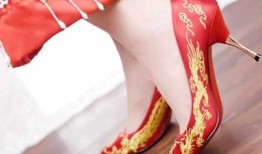 新中式旗袍配什么鞋子？