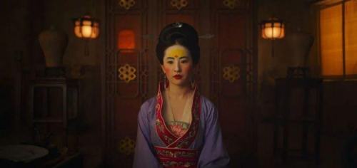 迪士尼电影《花木兰》主角妆容引争议，南北朝女性到底怎样化妆？